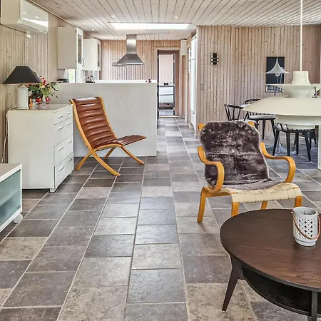 3 Bedroom Gorgeous In Casa de Férias *